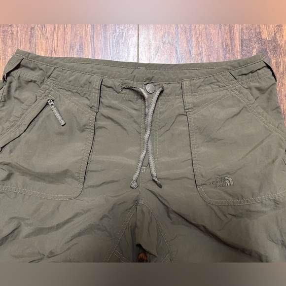 The North Face Women’s Roll-Up Hiking Pants 16 Short Olive Nylon Outdoor Travel - Picture 7 of 12